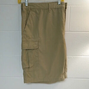 LEVIS WATERLESS, 100% COTTON, KHAKI TAN, CARGO SHORTS, SNAP CARGO POCKETS, W52